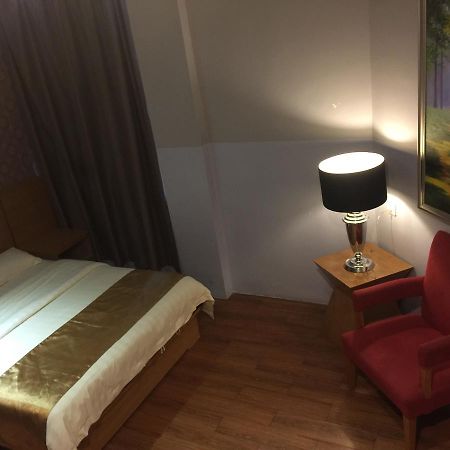 Residence 21 Boutique Inn Miri Buitenkant foto