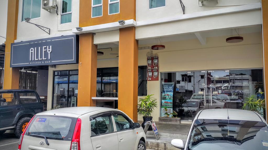 Residence 21 Boutique Inn Miri Buitenkant foto